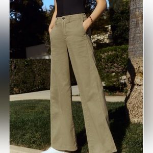 Banana Republic Wide Leg Low Rise Khaki Pants SZ 4